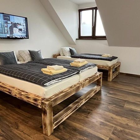Apartman Kuga Mikulov Exteriér fotografie
