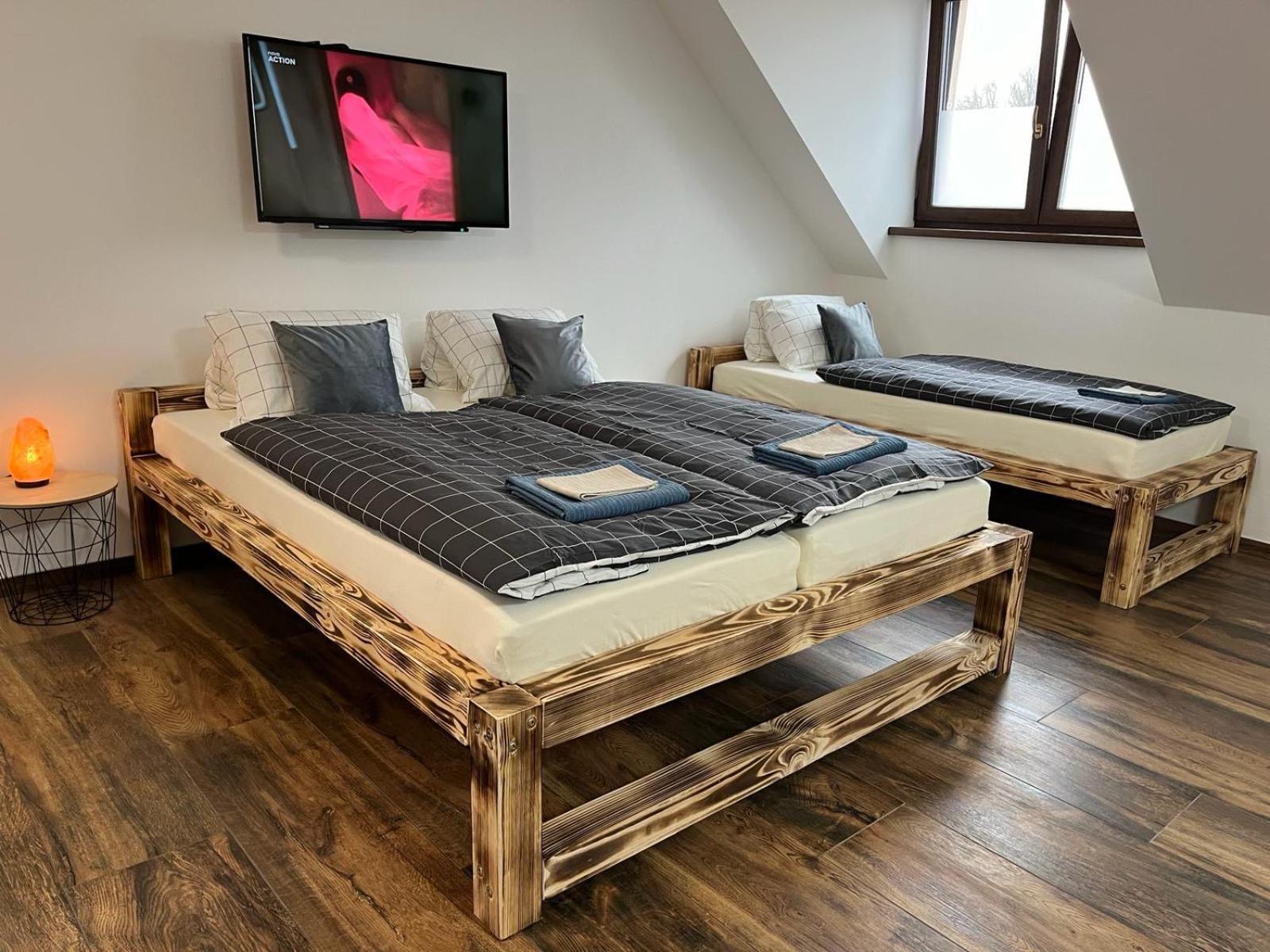 Apartman Kuga Mikulov Exteriér fotografie