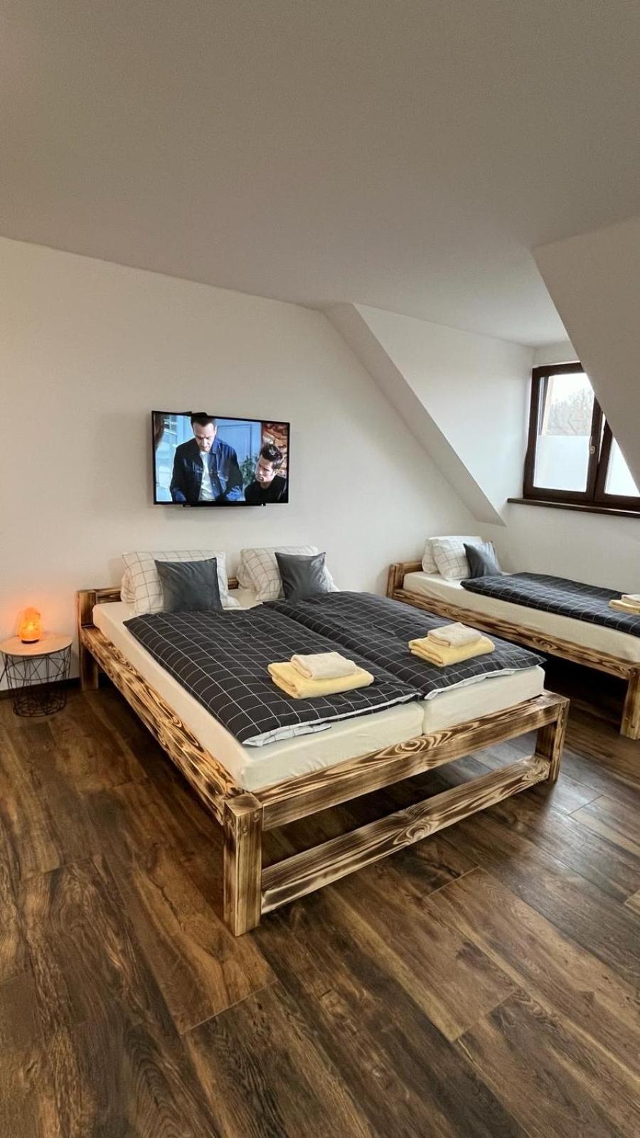 Apartman Kuga Mikulov Exteriér fotografie