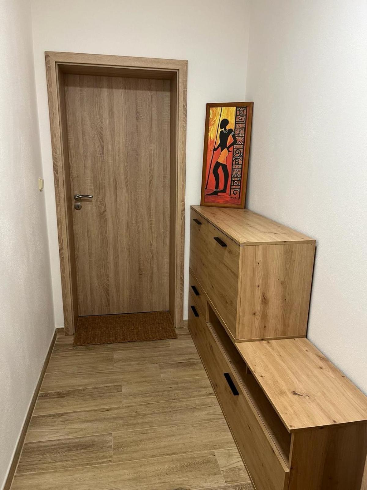 Apartman Kuga Mikulov Exteriér fotografie